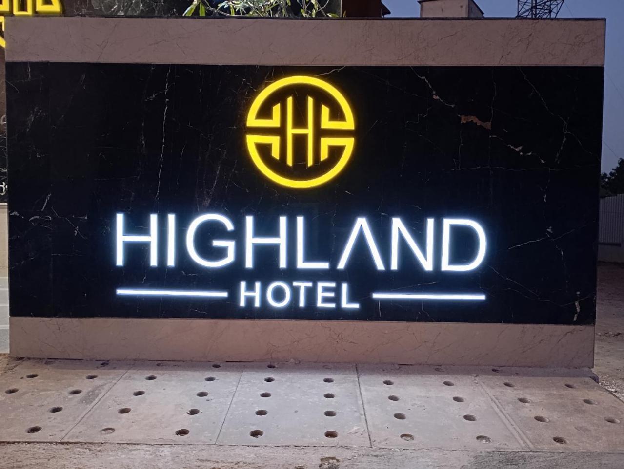 Highland Hotel Бенґалуру Екстер'єр фото